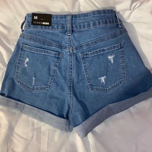 Fashion Nova Jean shorts M